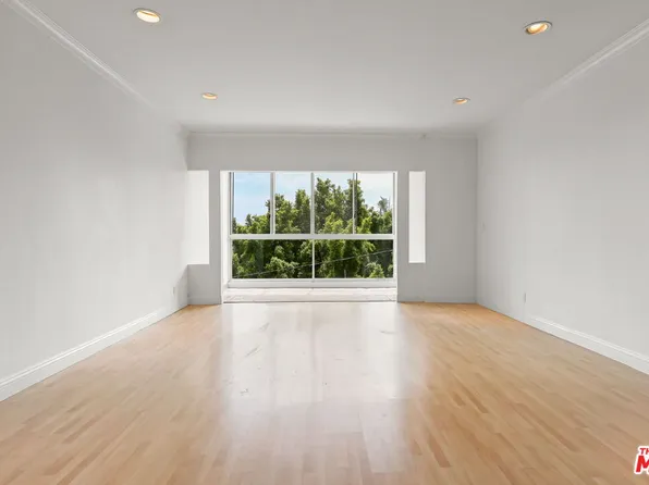 8550 Holloway Dr APT 305, West Hollywood, CA 90069