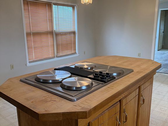 3rd image of 60 Pine Ridge Rd #60