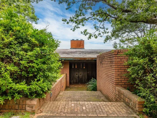 14 E Palisades Dr, Little Rock, AR 72207