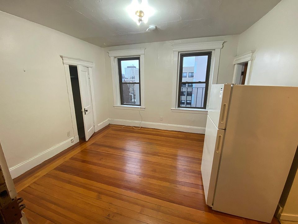 2nd image of 55 Burbank St #H