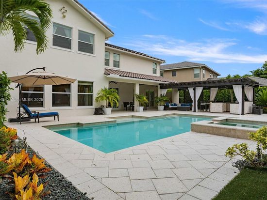 12075 NW 81st Ct, Parkland, FL 33076