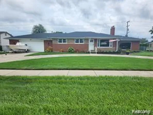 38414 Jefferson Ave, Harrison Township, MI 48045