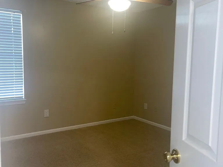 820 E Willow Point Pl — Photo 36