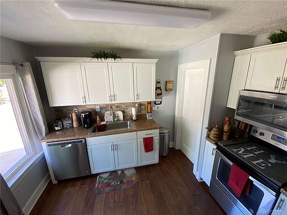 5th image of 1059 Kercher St