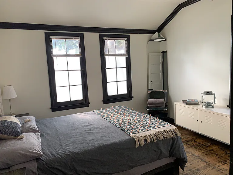 6537 Lexington Ave — Photo 14