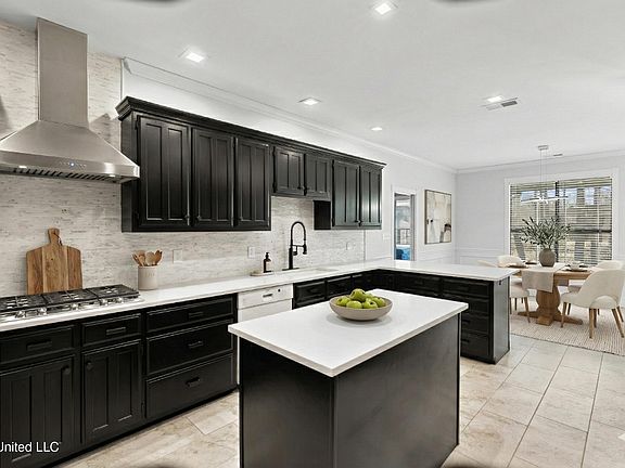 3rd image of 3555 Bonner Dr