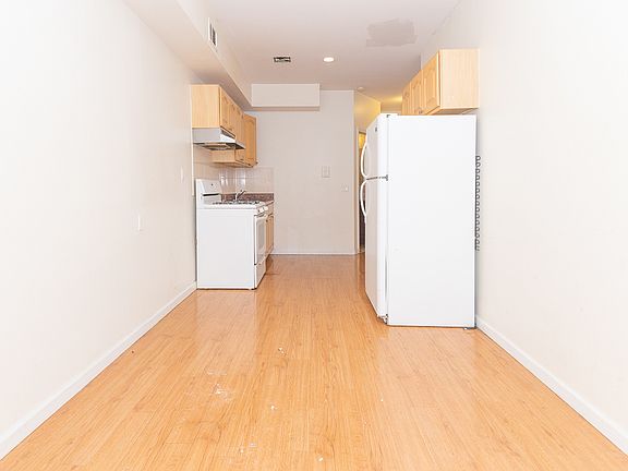 2nd image of 30 Driggs Ave #3RR