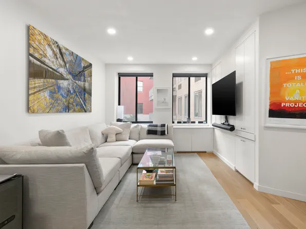 167 Perry St APT 3K, New York, NY 10014