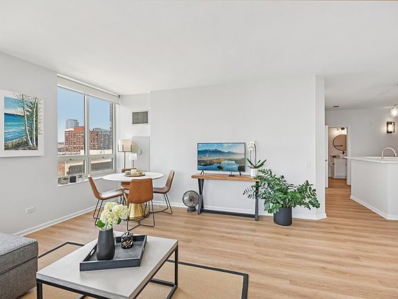 5th image of 1111 S Wabash Ave APT 1410