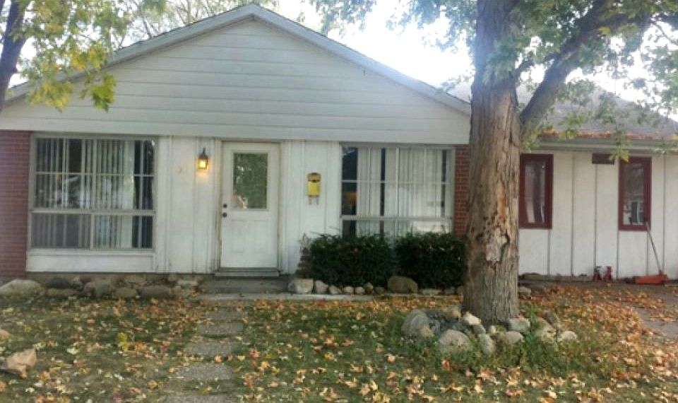 1st image of 91 Woodlawn Ave