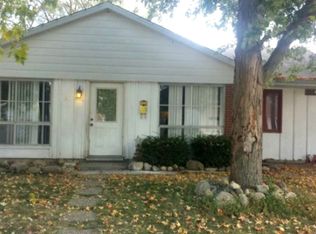 91 Woodlawn Ave, Mattoon, IL 61938