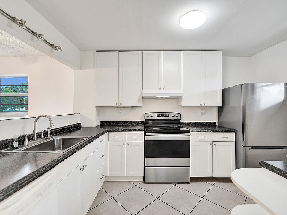 1st image of 1100 NW 87th Avenue #208