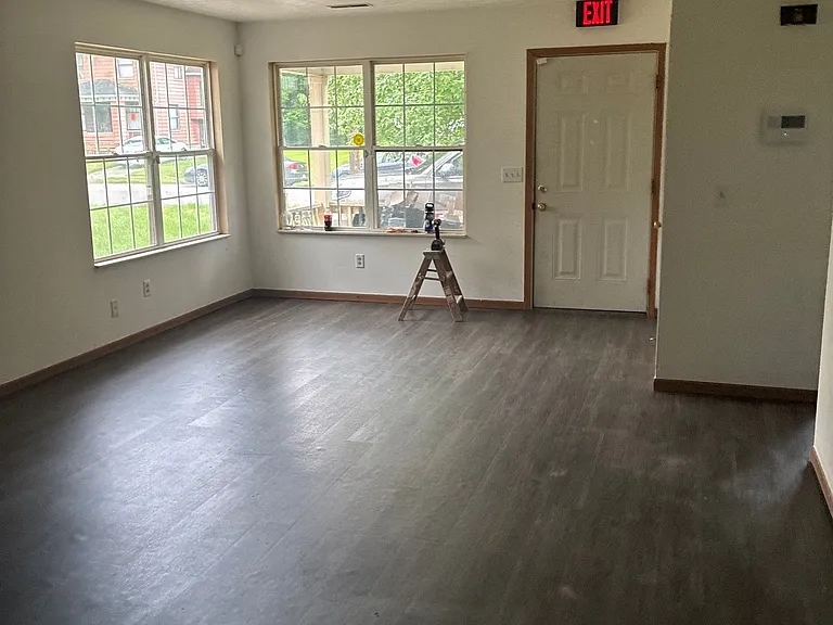 546 Breaden St — Photo 3