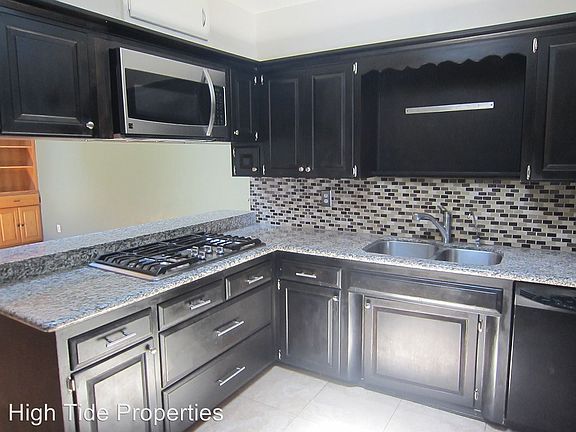 5th image of 4440 Bellflower Dr