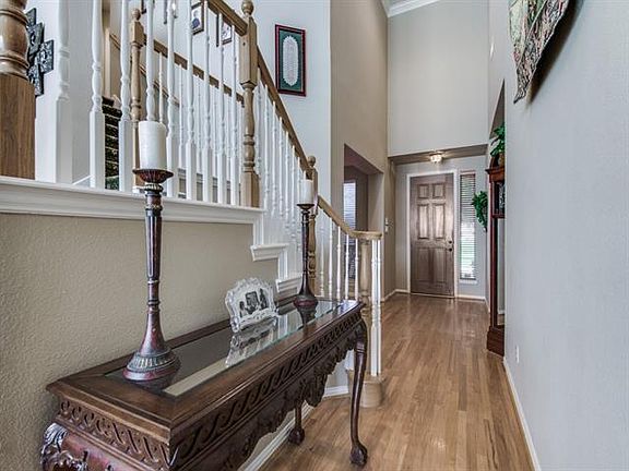 3rd image of 2212 Fleming Dr