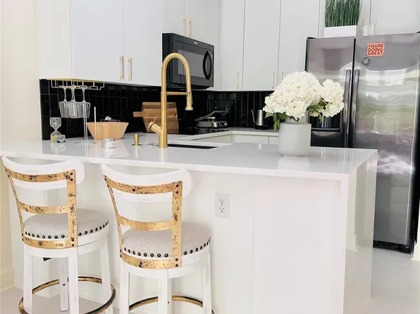 671 N Alexander St, Charlotte, NC 28202