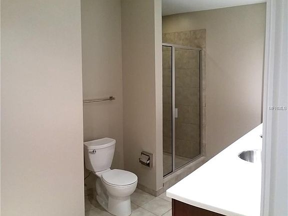 4th image of 1120 E Kennedy Blvd Unit 614