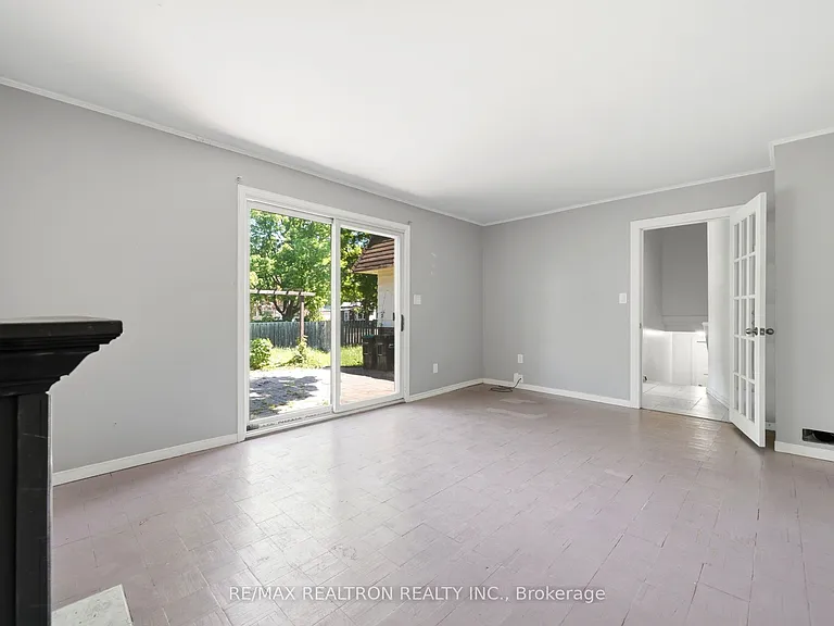 13 Springdale Dr #LOWER — Photo 5