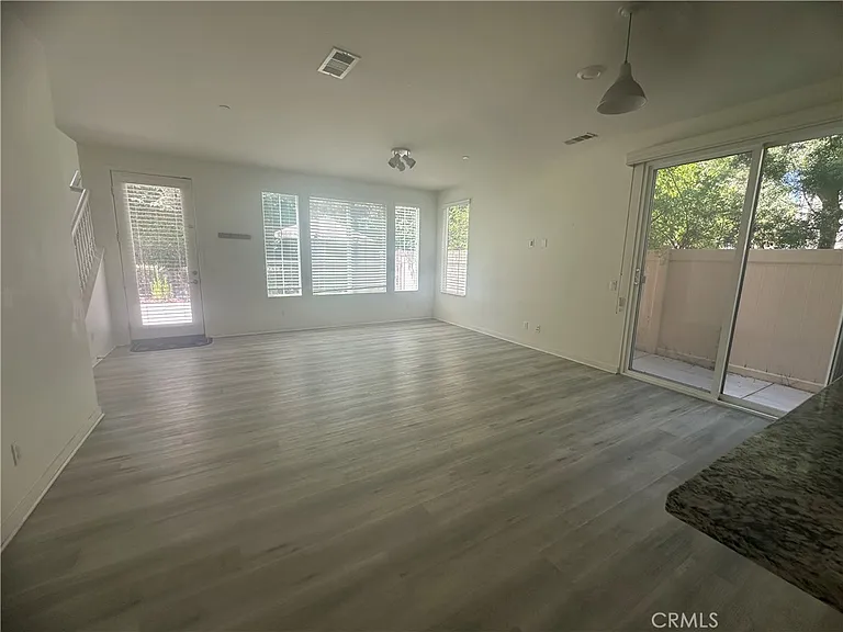 21116 Blossom Way — Photo 5