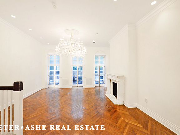 4th image of 120 E 61st St #H
