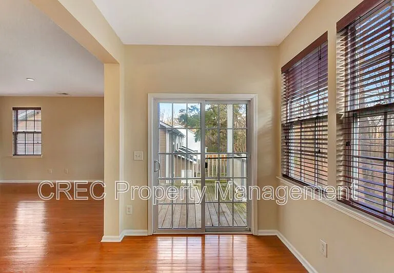 9161 Parlor Dr — Photo 6
