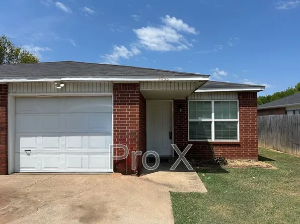 1433 N Dawn Dr, Fayetteville, AR 72703
