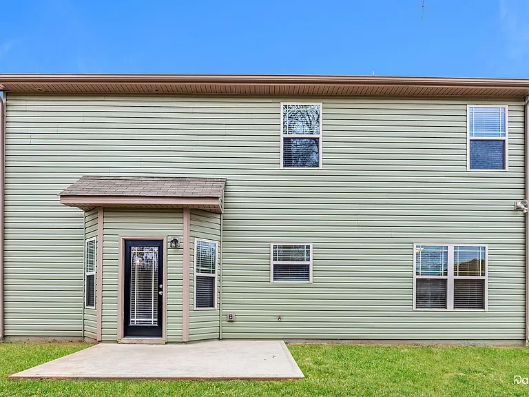 633 Stevens Pl — Photo 15
