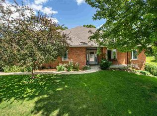 2464 Matthew John Dr, Dubuque, IA 52002