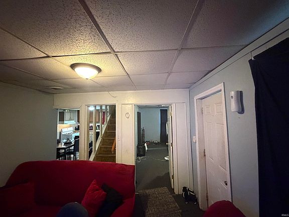 4th image of 412 W Washington St