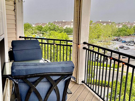 4th image of 12901 Centre Park Cir #Penthouse 419