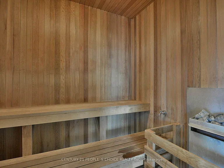 9 George St N #2602 — Photo 32