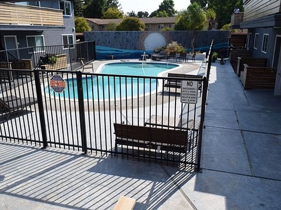 3rd image of 1090 Sunnyvale Saratoga Rd #632