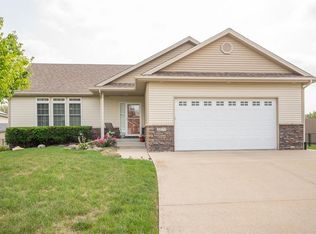 2075 SE Leeann Dr, Waukee, IA 50263