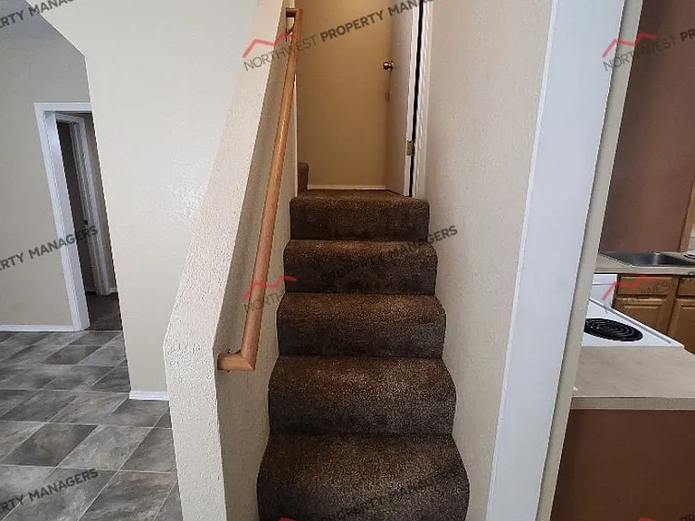 848 NW Maryland Ave — Photo 4