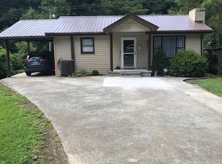 29 Wilson Young Dr, Hindman, KY 41822