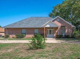 200 Bull Durham Rd, Wills Point, TX 75169