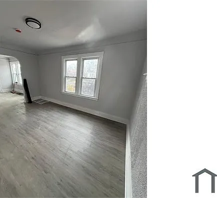 15348 Kentucky St — Photo 8