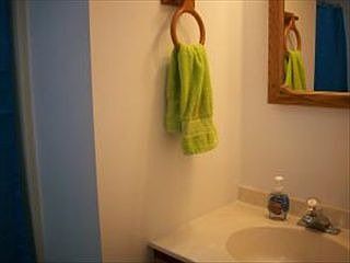 2nd image of 139 Stonehouse Ln