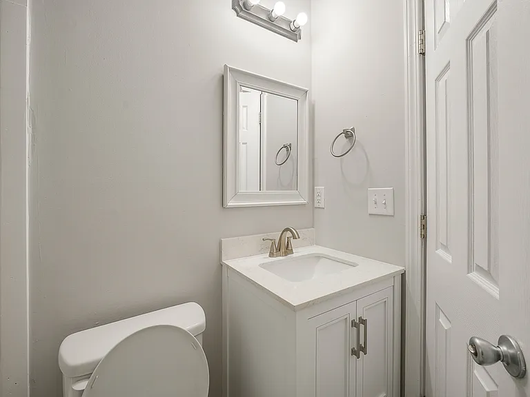 373 Spring St SW #1 — Photo 16