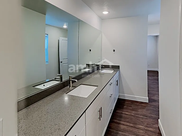 2381 E Frontier St — Photo 12