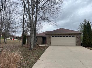216 Pinecrest Ct, Berea, KY 40403