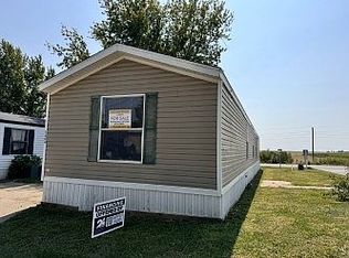 3404 Bristol Rd, Waterloo, IA 50701