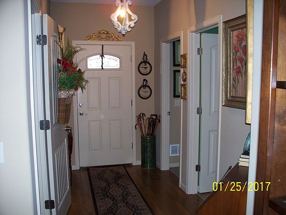 4th image of 209 S Prairie Rose Cir