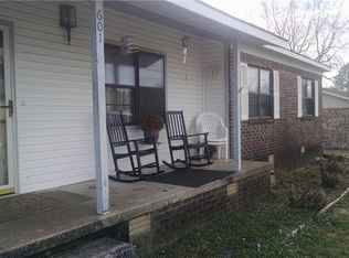 601 Rainbow Pl, Green Forest, AR 72638