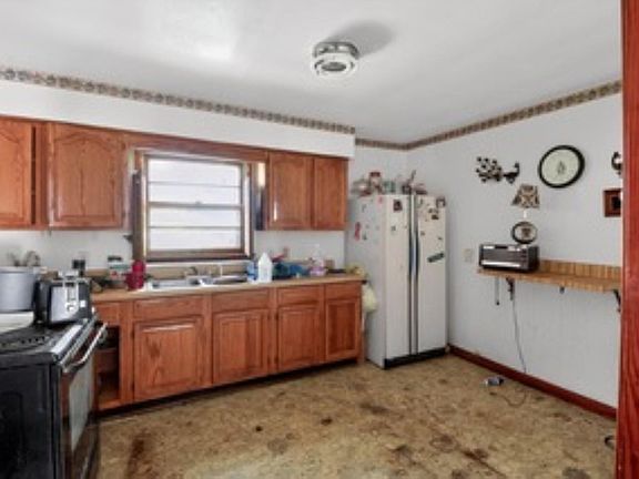5th image of 1707 E 7th St #2155