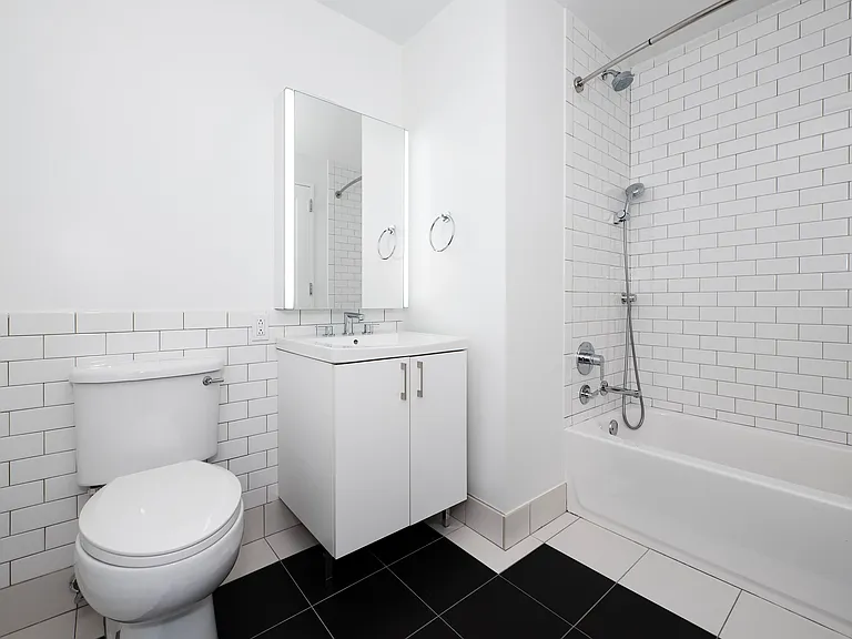70 Pine St #3503 — Photo 9