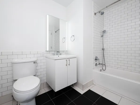 70 Pine Street image 7 of 26