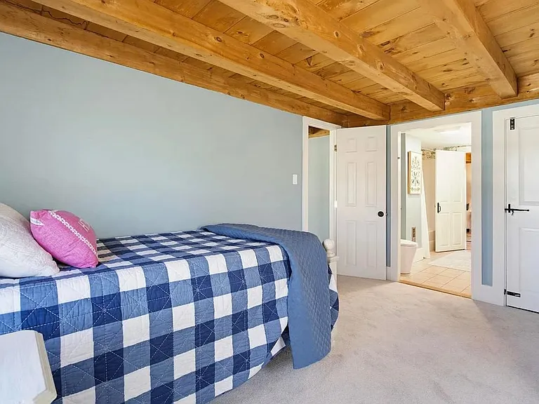 6B Fifield Ln — Photo 15