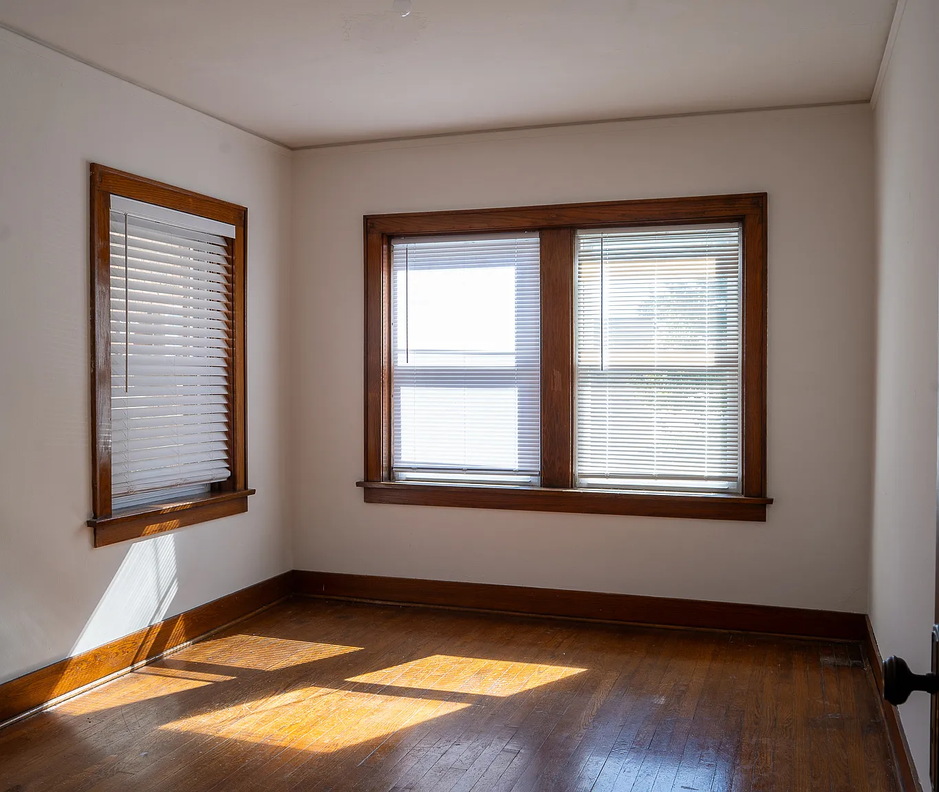 254 Lincolnway — Photo 1