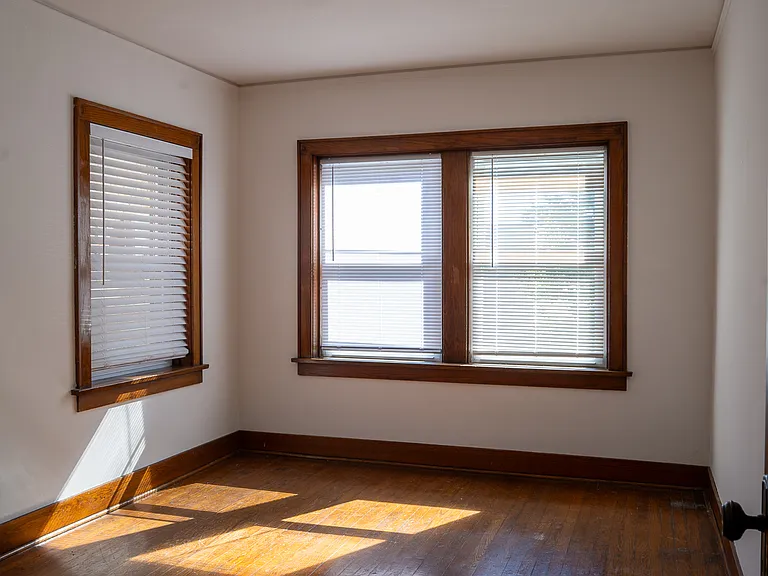 254 Lincolnway #3 — Photo 1